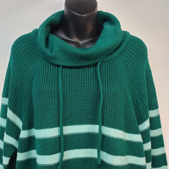 St. John's Bay Women's Green Striped Turtle Neck Sweater Size XL - Picture 4 of 9